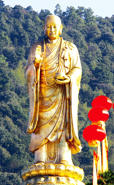 Zhangzhou, Fujian 22.88m bronze statue of the Patriarch of Sanping